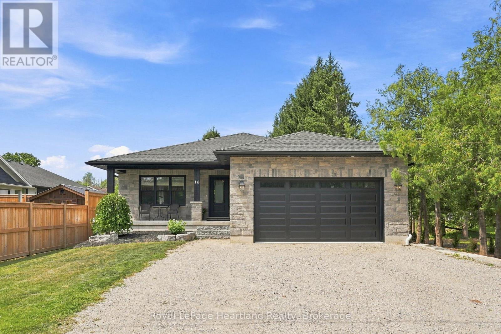 18 GEDDES STREET W, Minto, Ontario