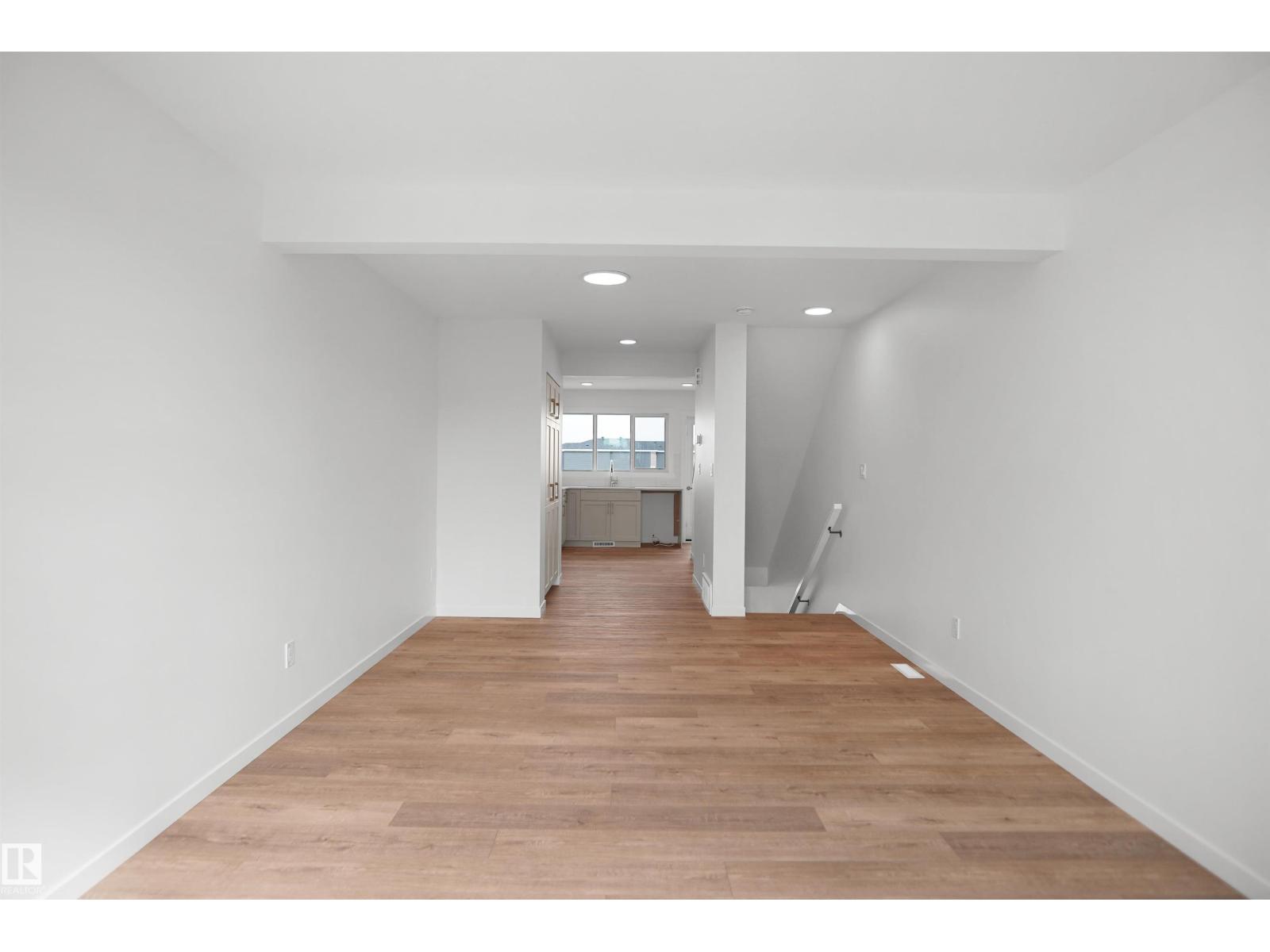 7060 Rosenthal Dr NW, Edmonton, Alberta  T5T 7N6 - Photo 6 - E4503125