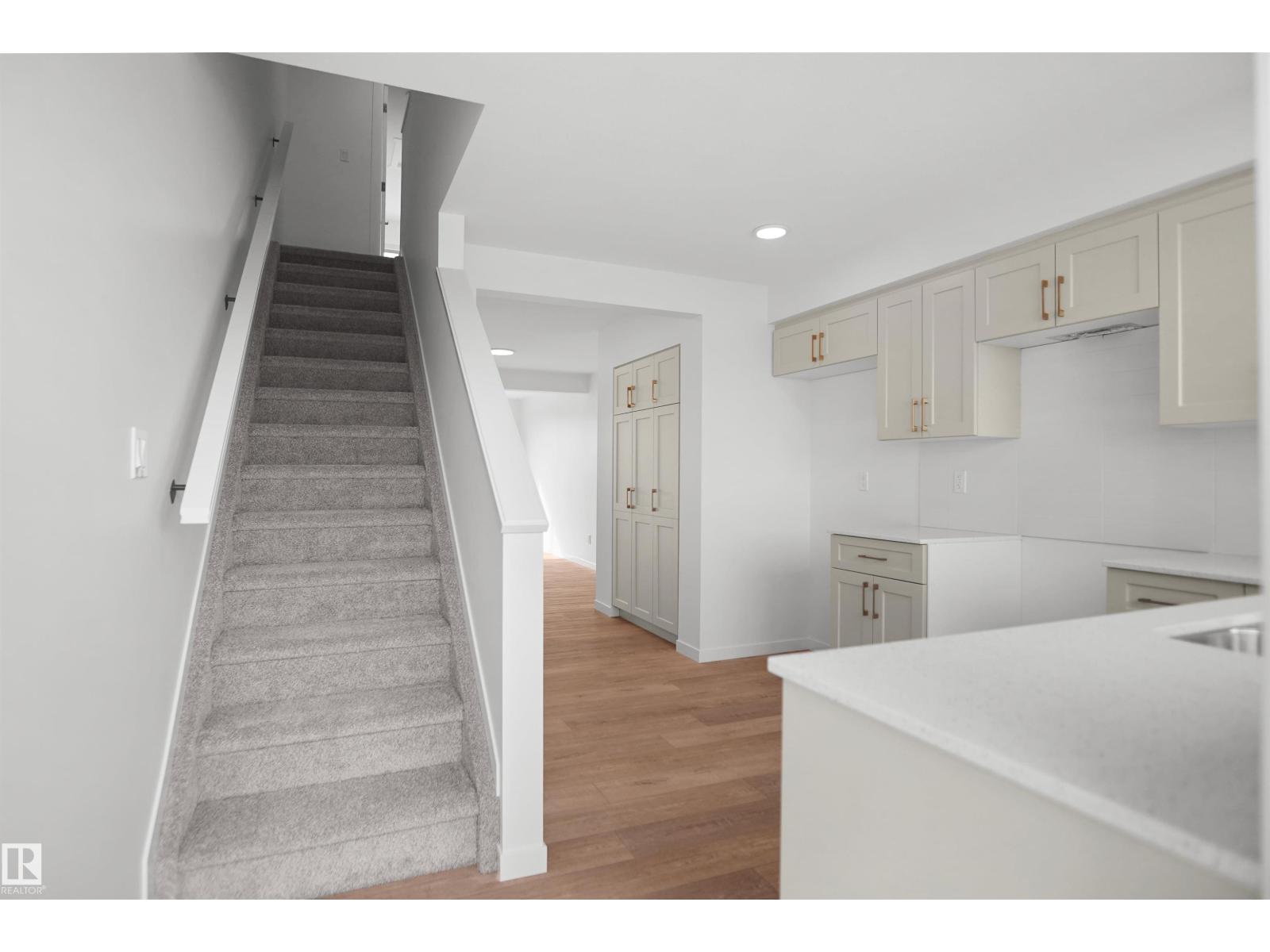 7060 Rosenthal Dr NW, Edmonton, Alberta  T5T 7N6 - Photo 14 - E4503125