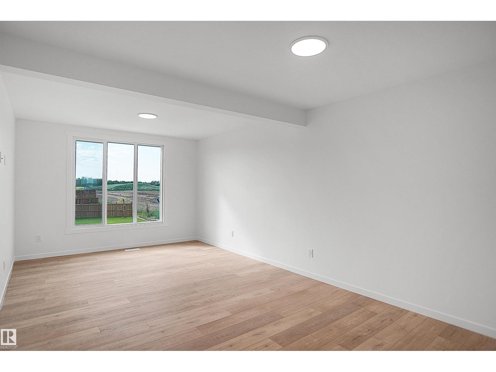 7060 Rosenthal Dr NW, Edmonton, Alberta  T5T 7N6 - Photo 4 - E4503125