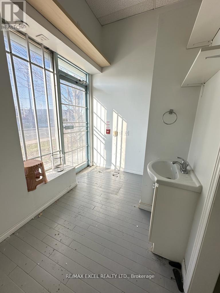 13 - 3833 Midland Avenue, Toronto, Ontario  M1V 5L6 - Photo 5 - E13703562
