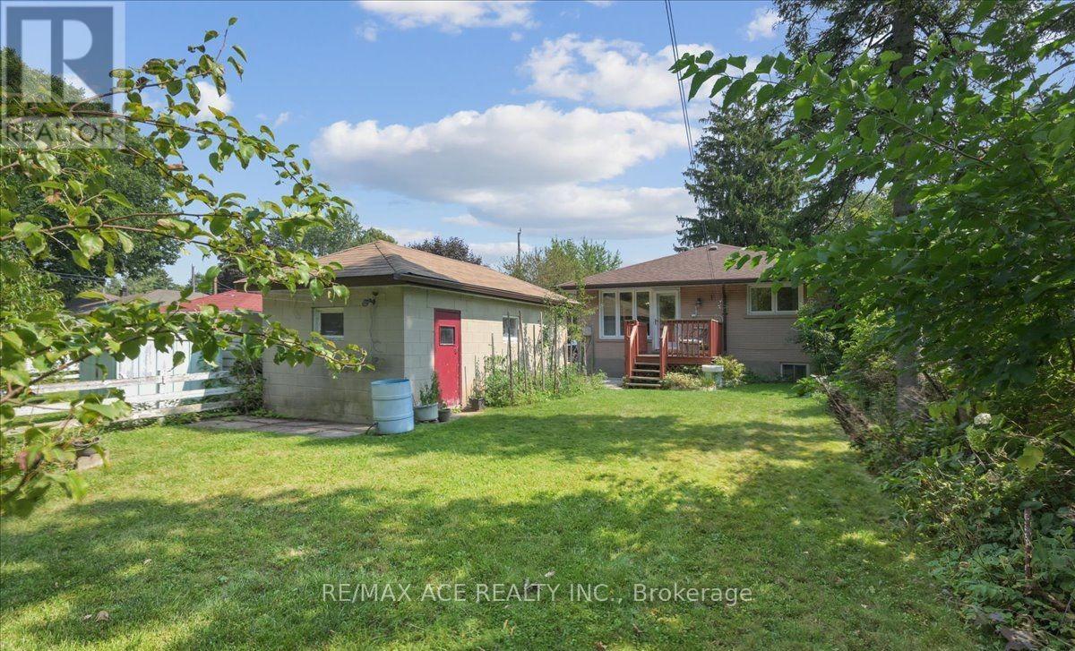 Bsmt - 26 Oakridge Drive, Toronto, Ontario  M1M 2A4 - Photo 12 - E13703602