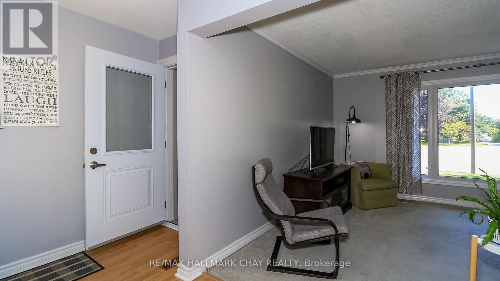 32 Wilde Place, Barrie, Ontario  L4N 4W7 - Photo 7 - S13703554