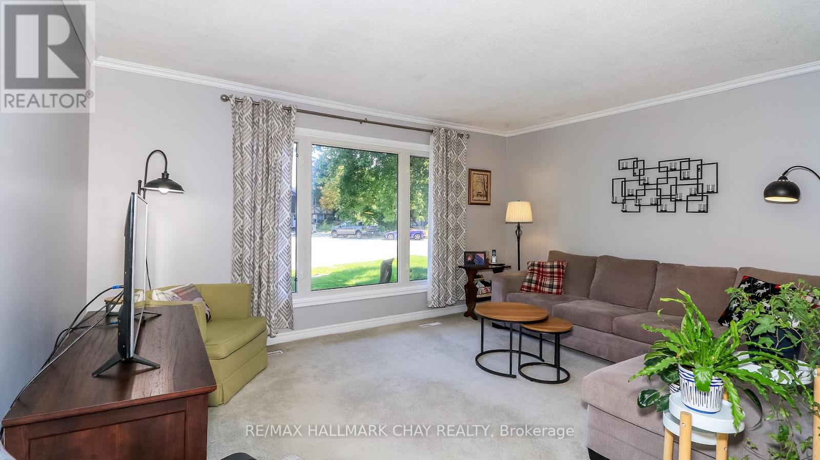 32 Wilde Place, Barrie, Ontario  L4N 4W7 - Photo 8 - S13703554