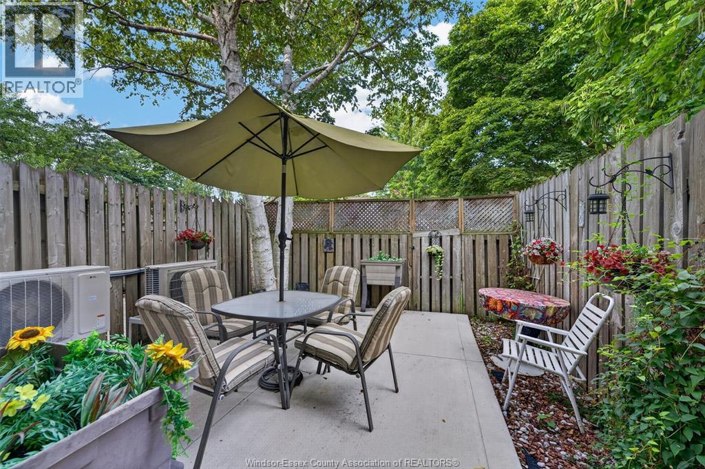 6430 Thornberry, Windsor, Ontario  N8T 2W9 - Photo 9 - 26020156