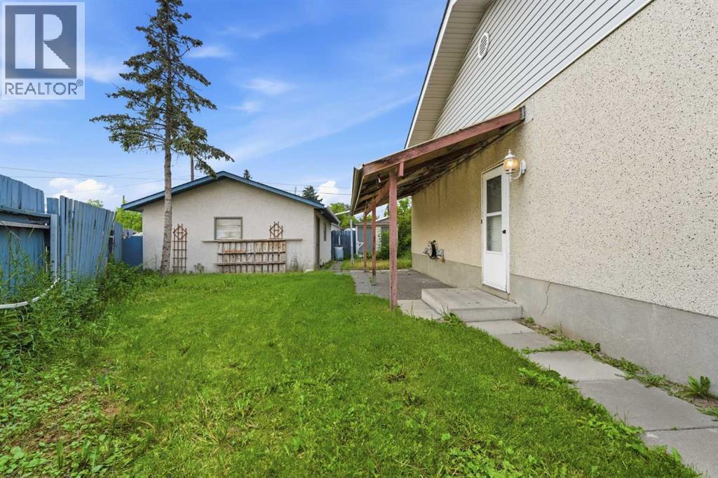 945 Marcombe Drive NE, Calgary, Alberta  T2A 3H2 - Photo 3 - A2327453