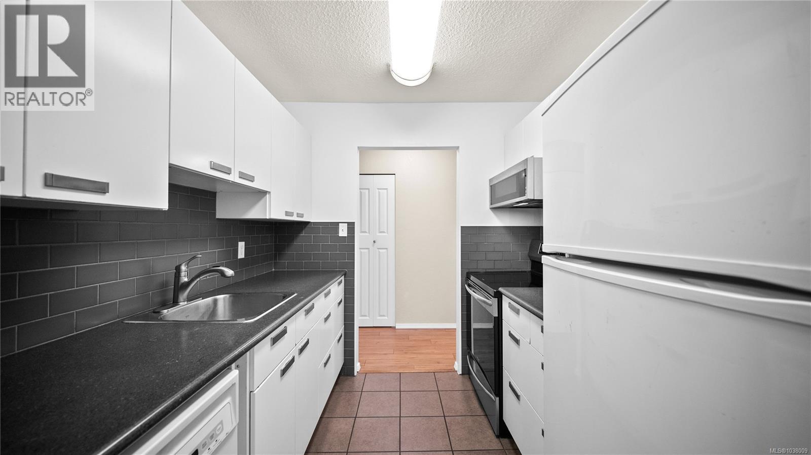 118 1009 Mckenzie Ave, Saanich, British Columbia V8X 4B1 - Photo 10 - 1038009