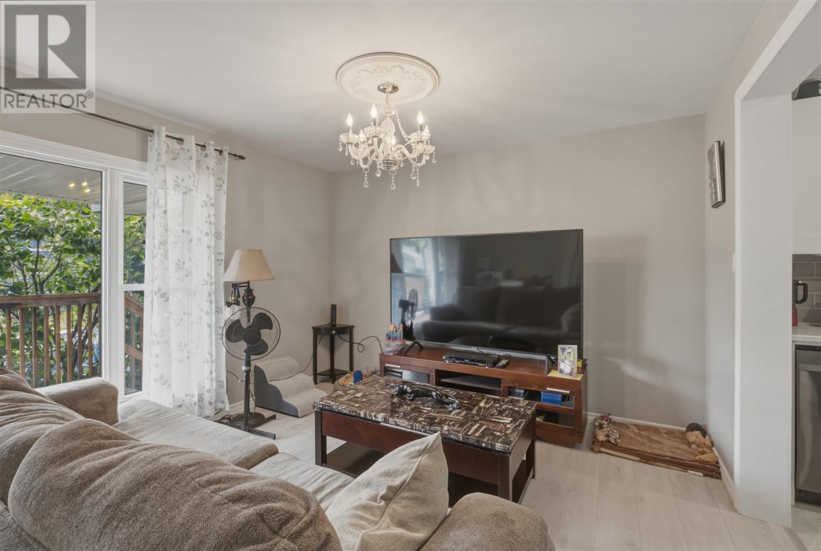 44 Axmith Ave, Elliot Lake, Ontario  P5A 1B7 - Photo 4 - SM262259
