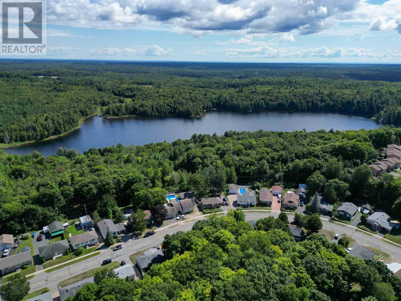 44 Axmith Ave, Elliot Lake, Ontario  P5A 1B7 - Photo 37 - SM262259