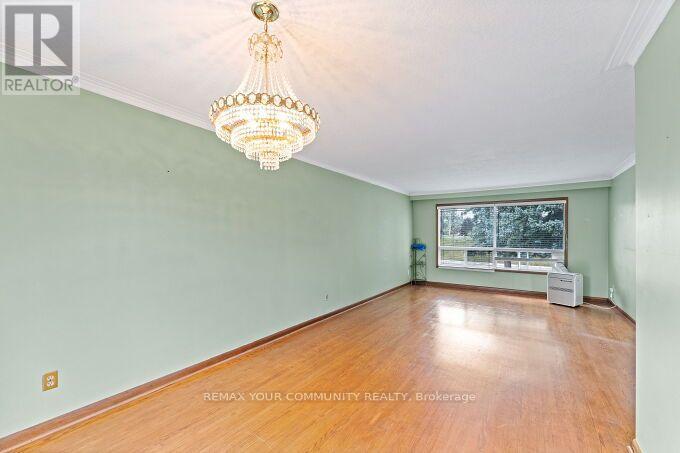 225 16th Avenue, Richmond Hill, Ontario  L4C 7A6 - Photo 10 - N13587544
