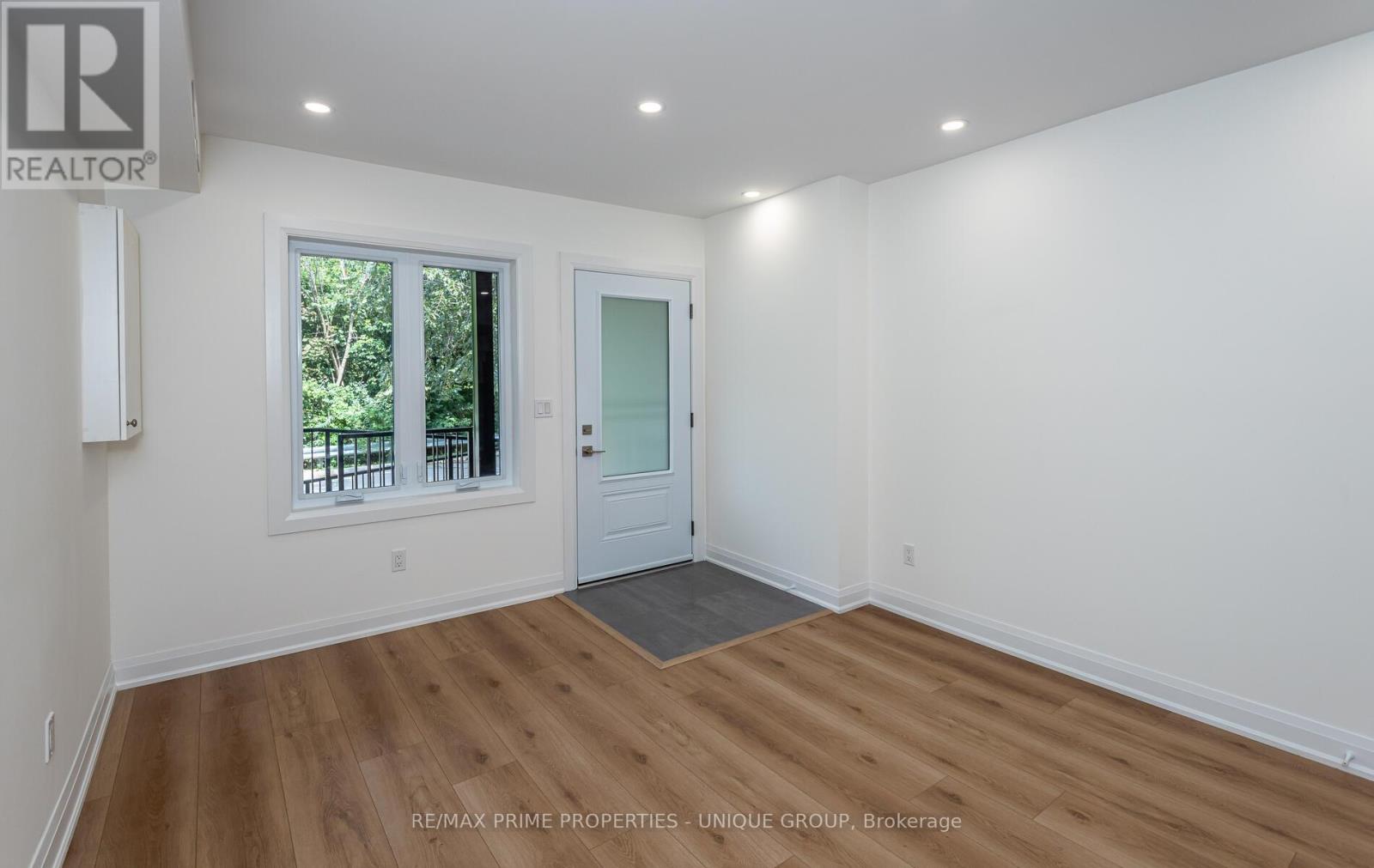 2 - 45 Astoria Avenue, Toronto, Ontario M6N 2V6 - Photo 5 - W12385003