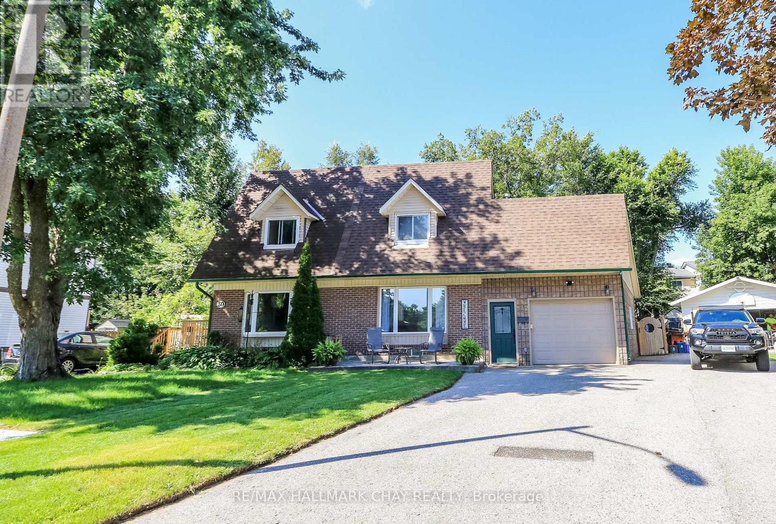 32 WILDE PLACE, Barrie, Ontario