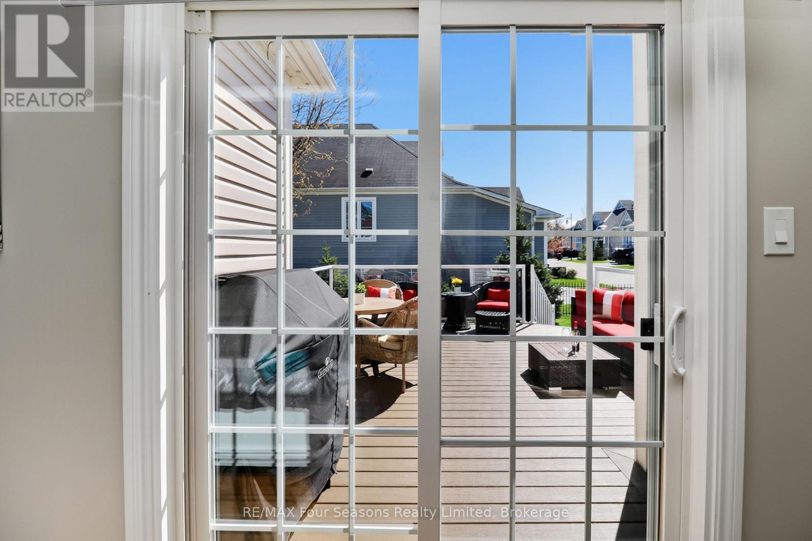 64 Waterview Road, Wasaga Beach, Ontario  L9Z 0E9 - Photo 11 - S13703642