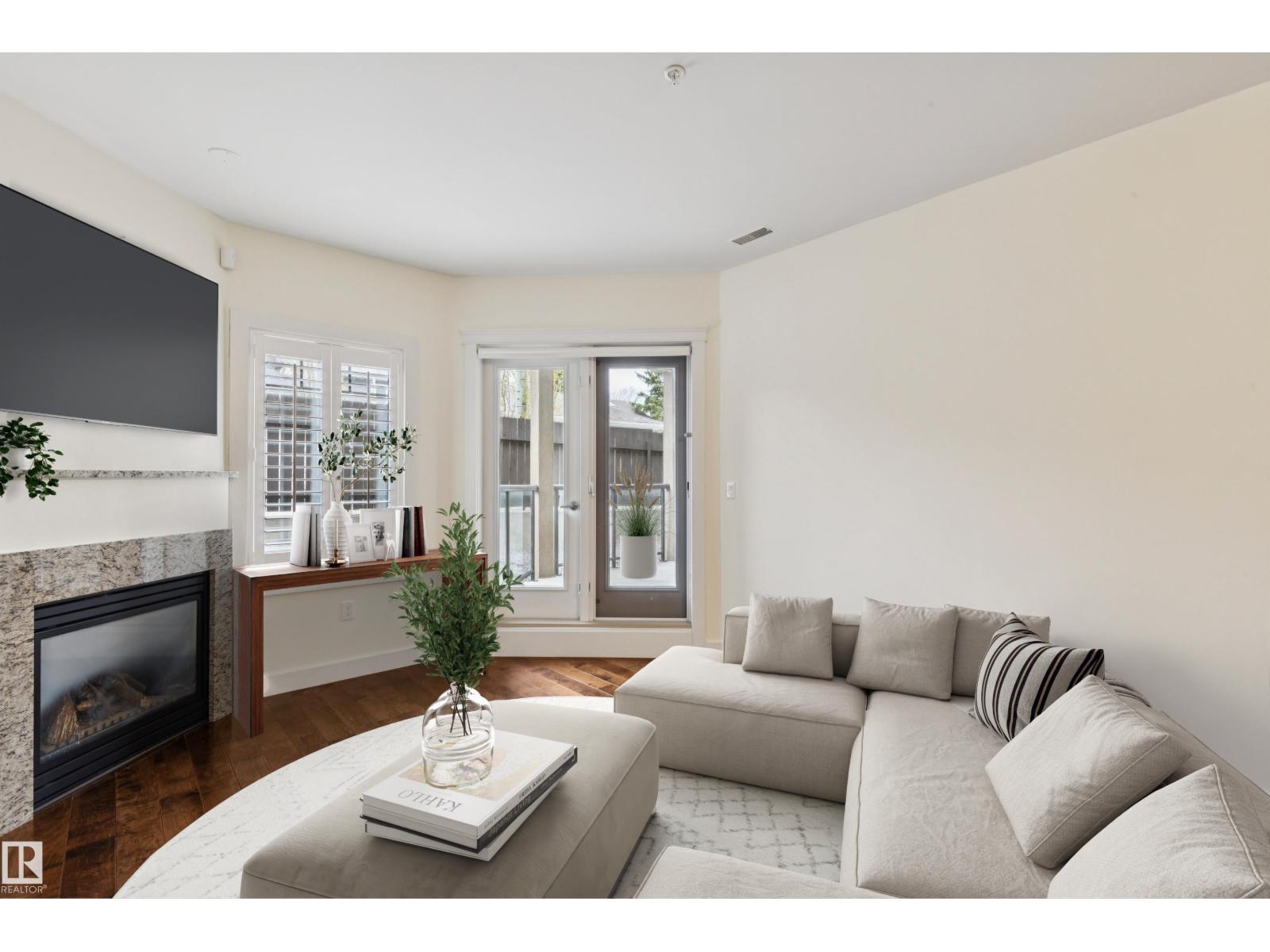 #16 11518 76 AV NW, edmonton, Alberta