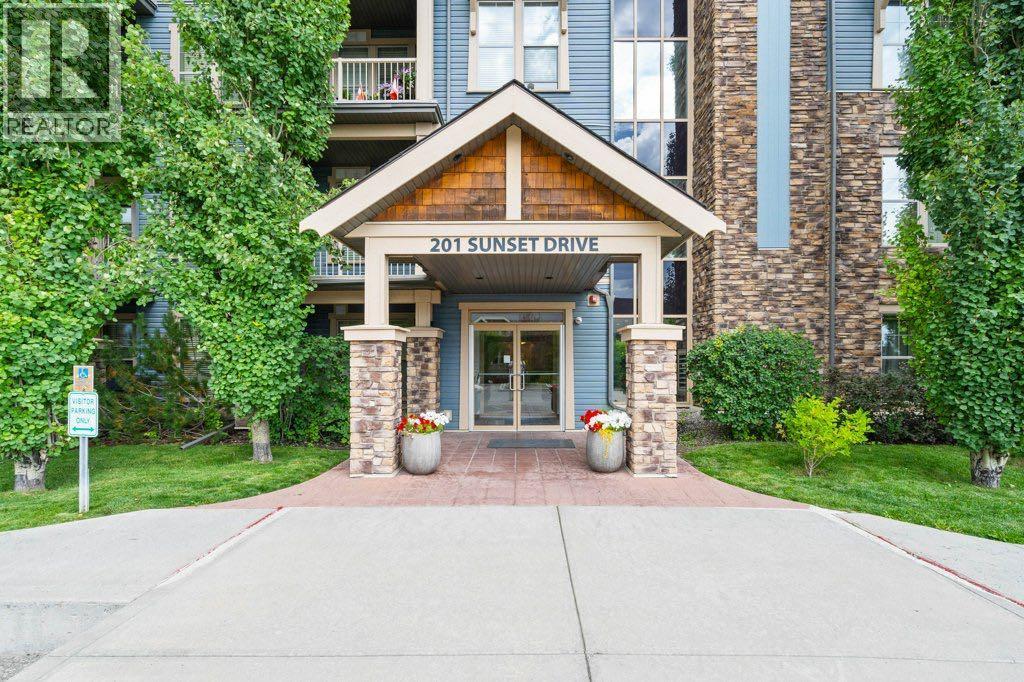 304, 201 Sunset Drive, Cochrane, Alberta  T4C 0H5 - Photo 1 - A2326716
