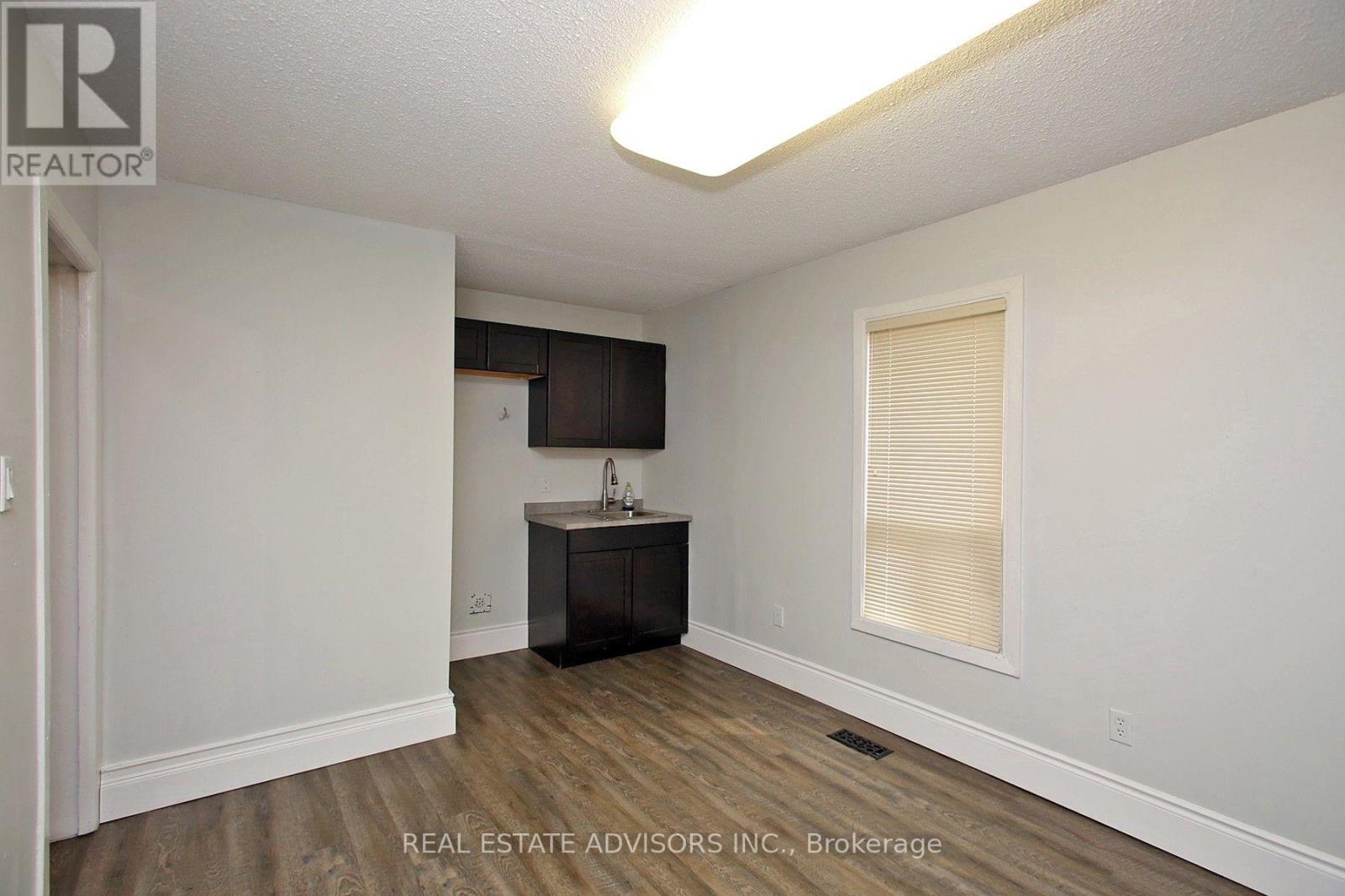 7924 Kipling Avenue, Vaughan, Ontario  L4L 1Z5 - Photo 10 - N13703688