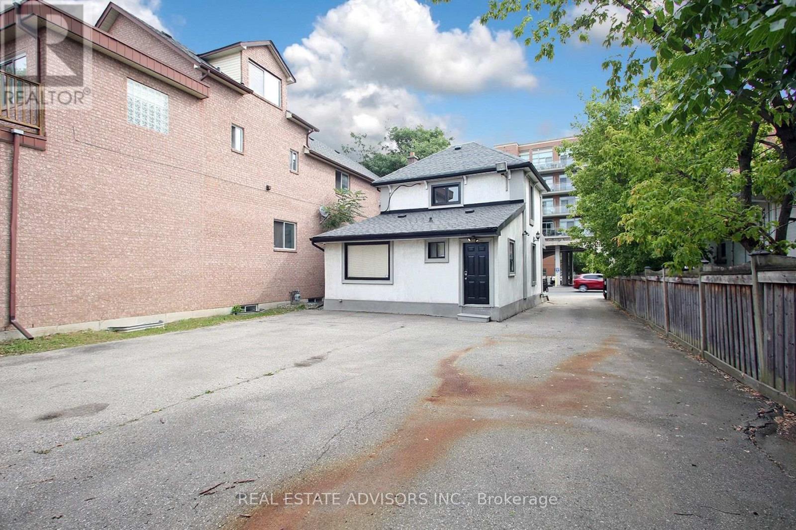 7924 Kipling Avenue, Vaughan, Ontario  L4L 1Z5 - Photo 3 - N13703688