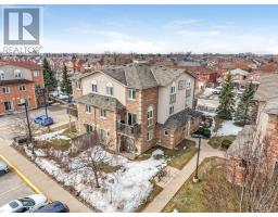 4 - 17 CHELTENHAM ROAD, Barrie, Ontario