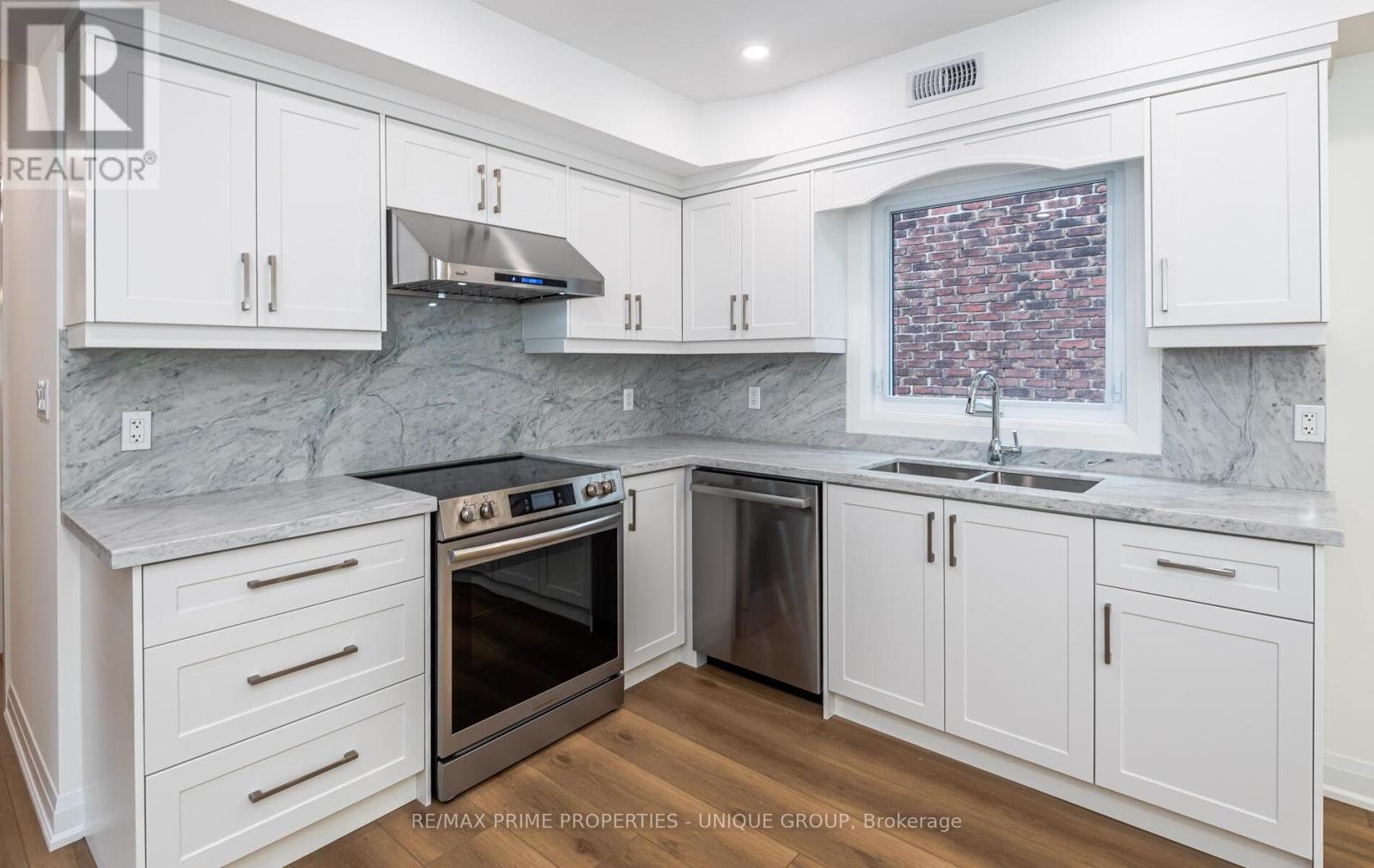 2 - 45 Astoria Avenue, Toronto, Ontario M6N 2V6 - Photo 10 - W12385003