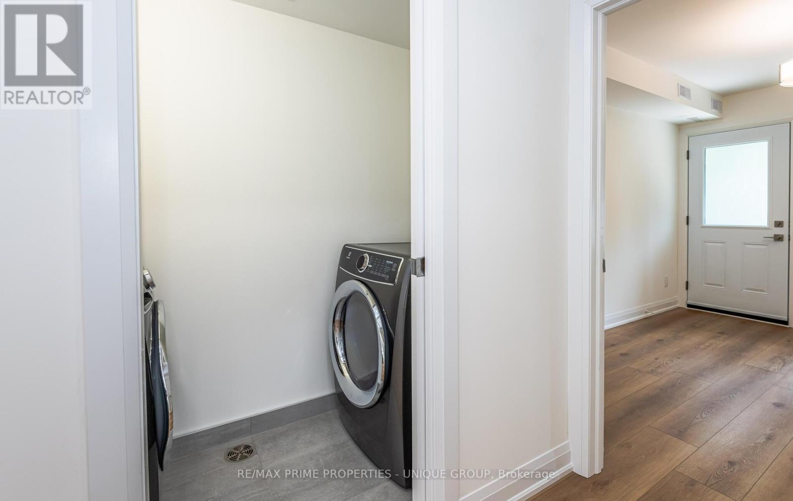 2 - 45 Astoria Avenue, Toronto, Ontario M6N 2V6 - Photo 23 - W12385003