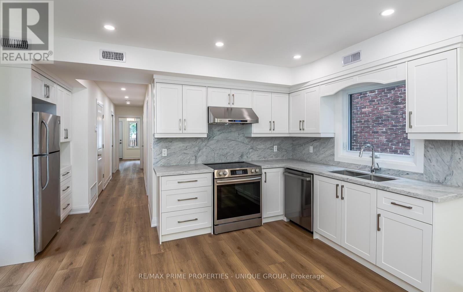 2 - 45 Astoria Avenue, Toronto, Ontario M6N 2V6 - Photo 9 - W12385003