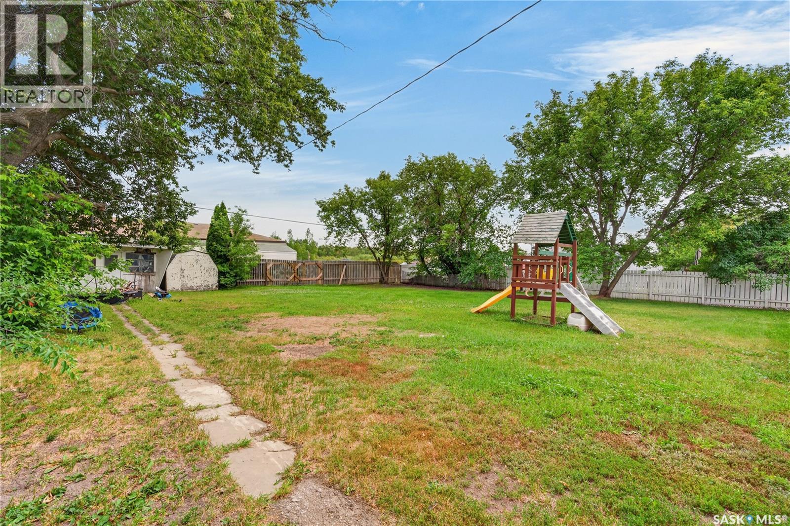114 9th Street, Humboldt, Saskatchewan  S0K 2A0 - Photo 3 - SK046254