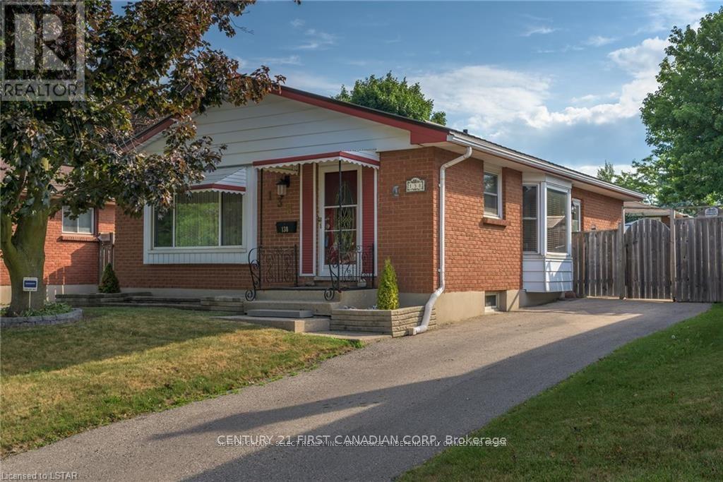 138 HARDING CRESCENT, London South, Ontario