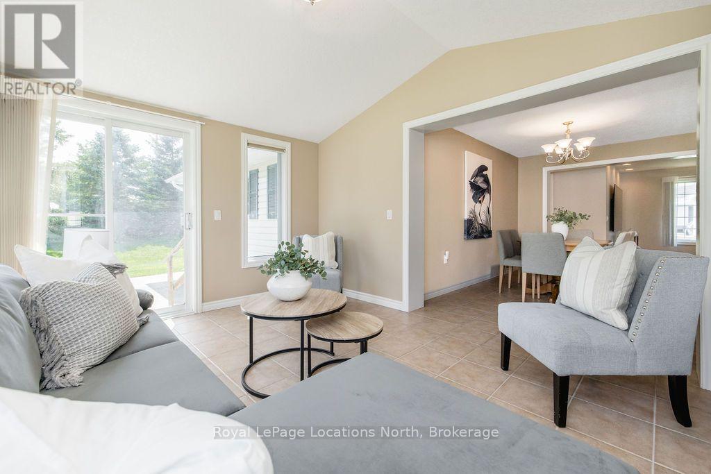 77 Pennsylvania Avenue, Wasaga Beach, Ontario  L9Z 3A8 - Photo 11 - S13703718