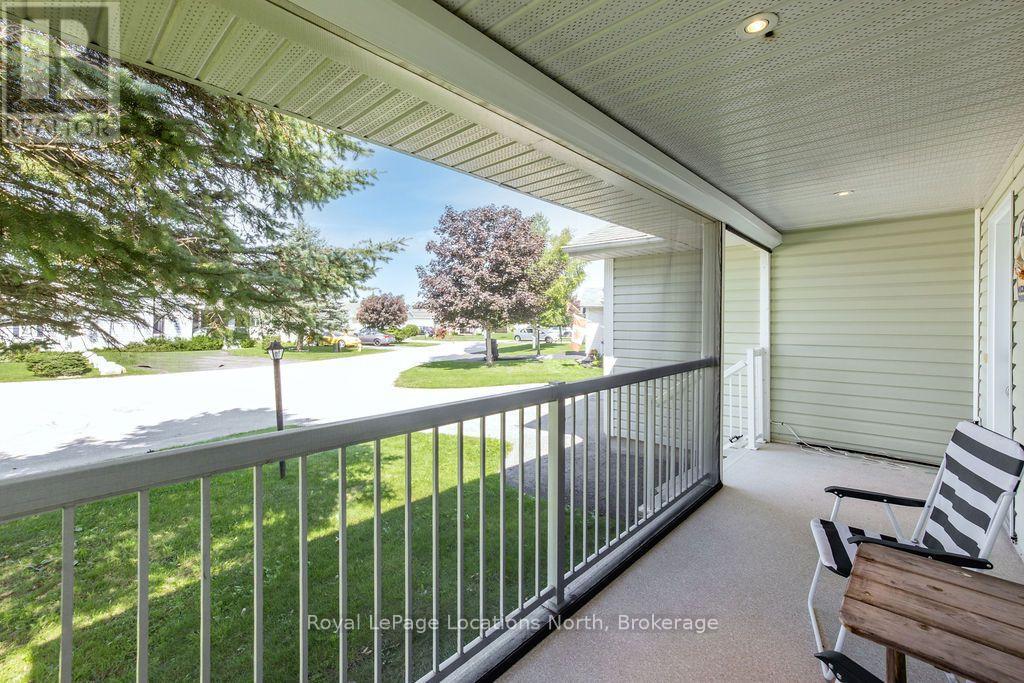 77 Pennsylvania Avenue, Wasaga Beach, Ontario  L9Z 3A8 - Photo 2 - S13703718
