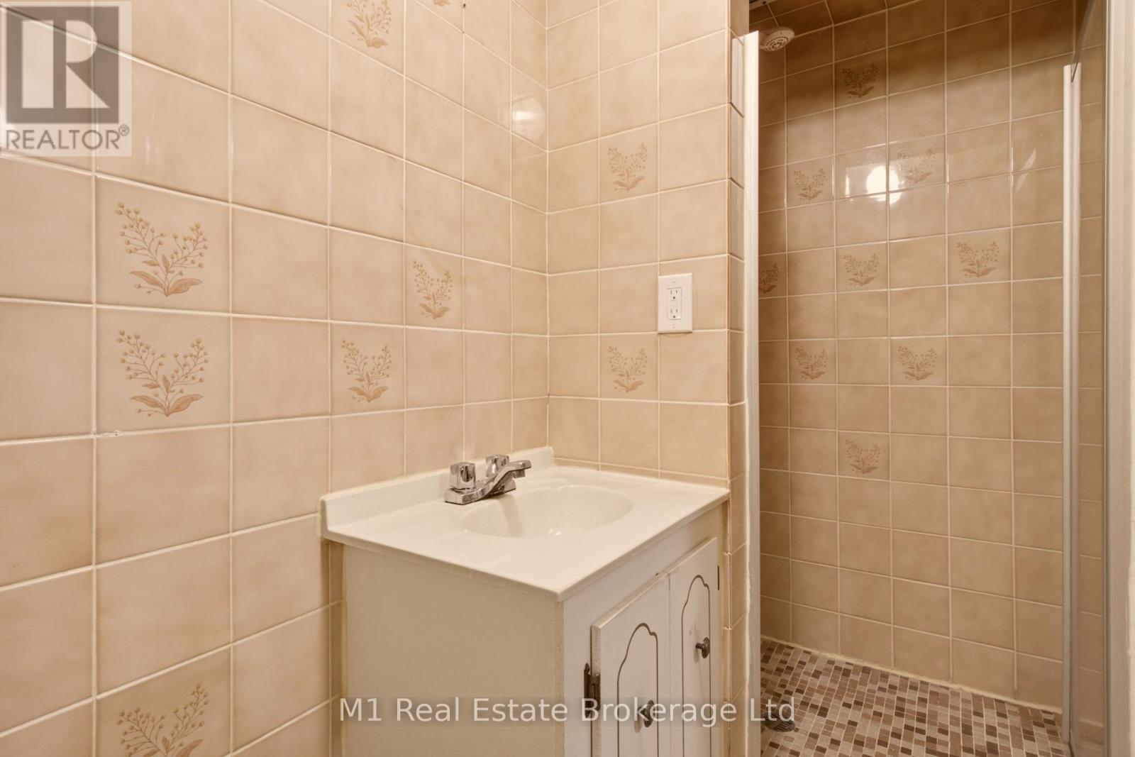 27 Palermo Crescent, Guelph (Grange Road), Ontario  N1E 2J8 - Photo 26 - X13703738