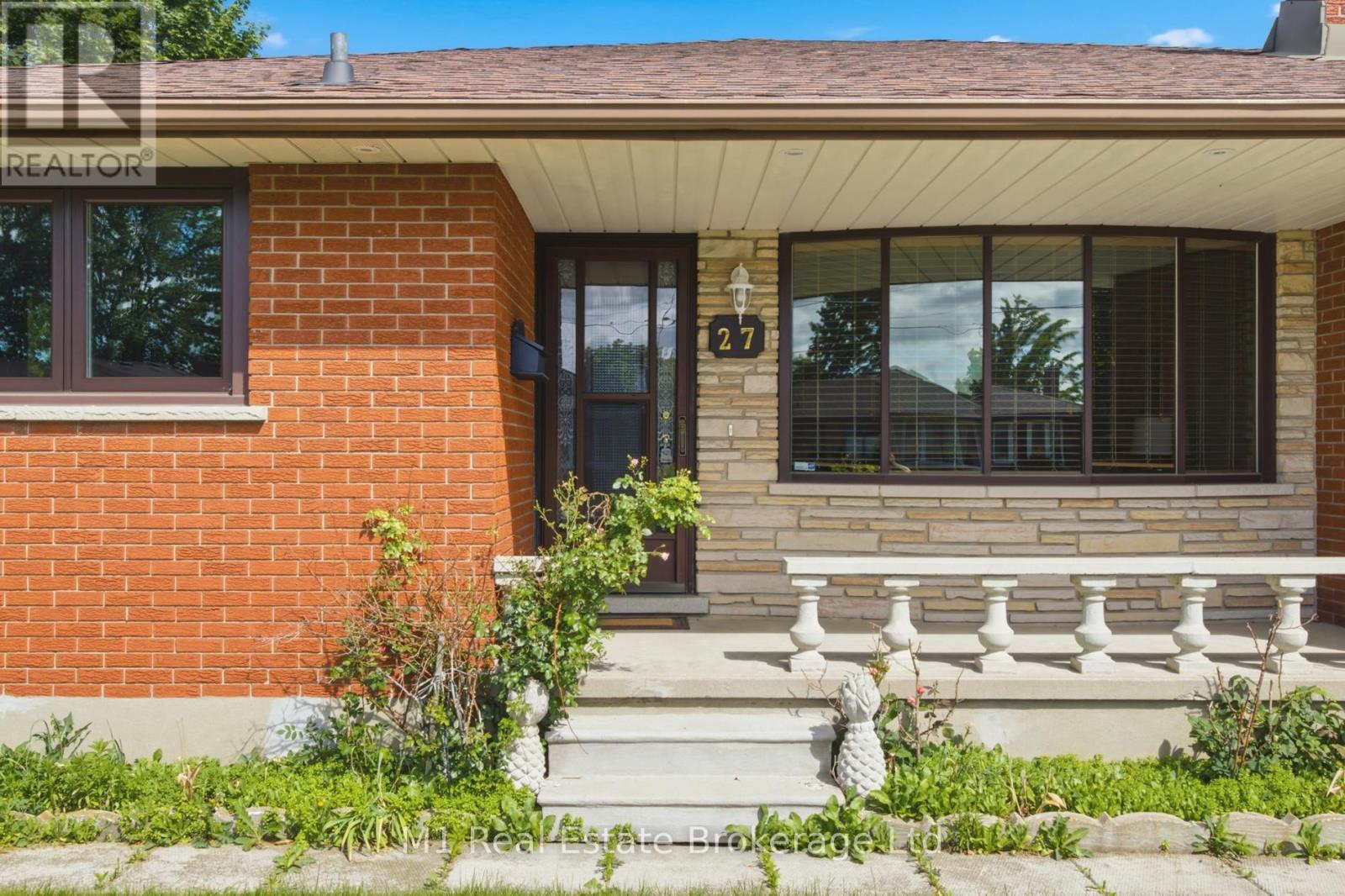 27 Palermo Crescent, Guelph (Grange Road), Ontario  N1E 2J8 - Photo 6 - X13703738