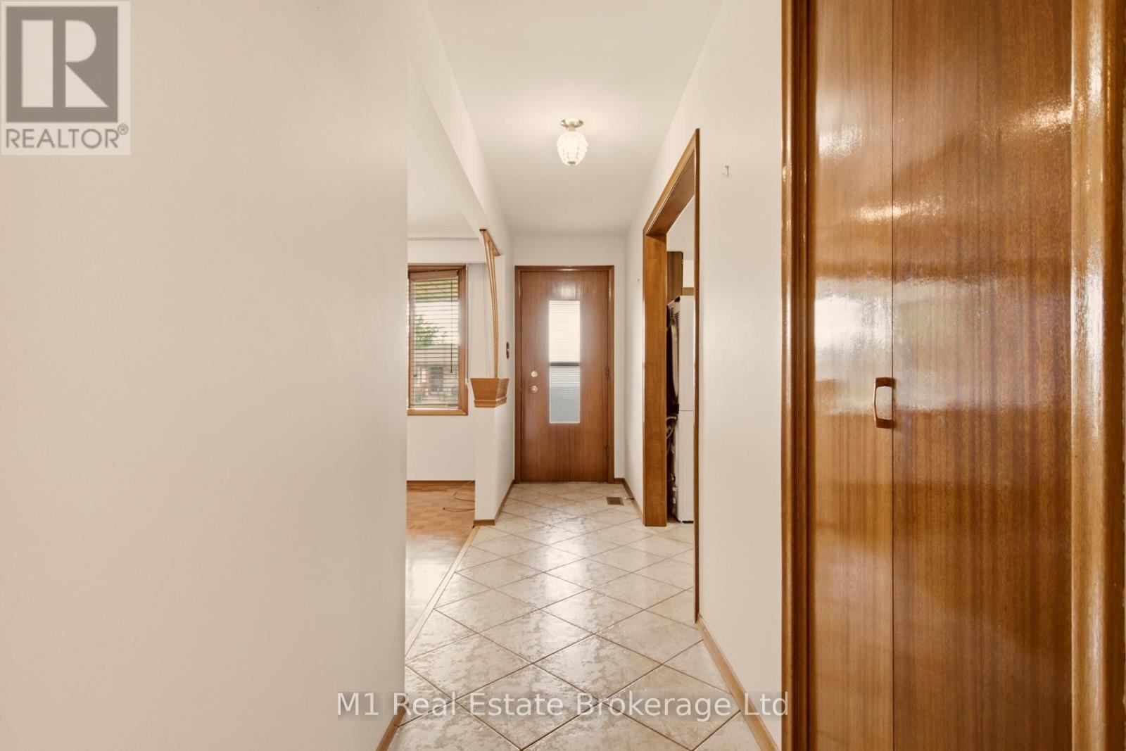 27 Palermo Crescent, Guelph (Grange Road), Ontario  N1E 2J8 - Photo 8 - X13703738