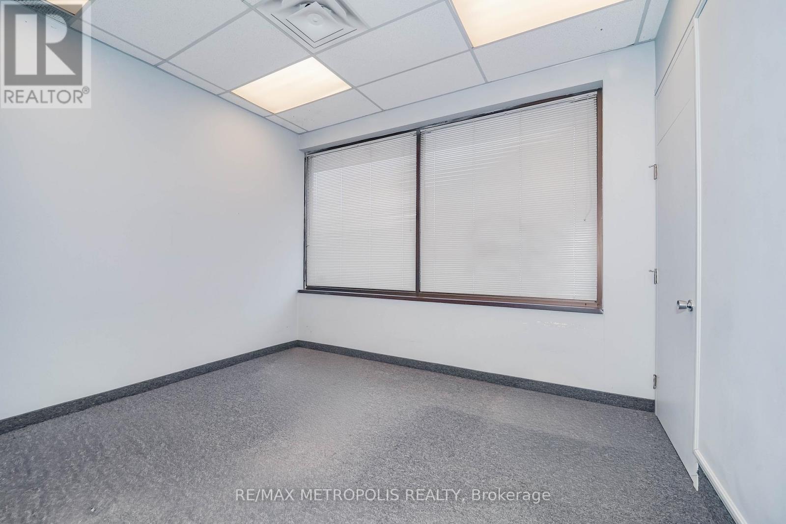 1 - 21 Essa Road, Barrie, Ontario  L4N 3K4 - Photo 27 - S13703758