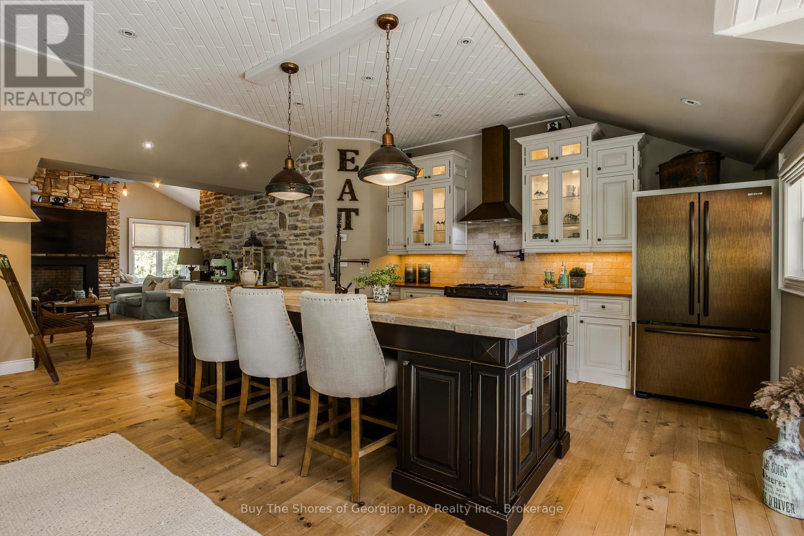 40 POLISH AVENUE, Penetanguishene, Ontario