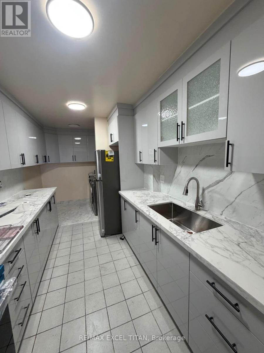 1204 - 340 Dixon Road, Toronto, Ontario  M9R 1T1 - Photo 2 - W13702958