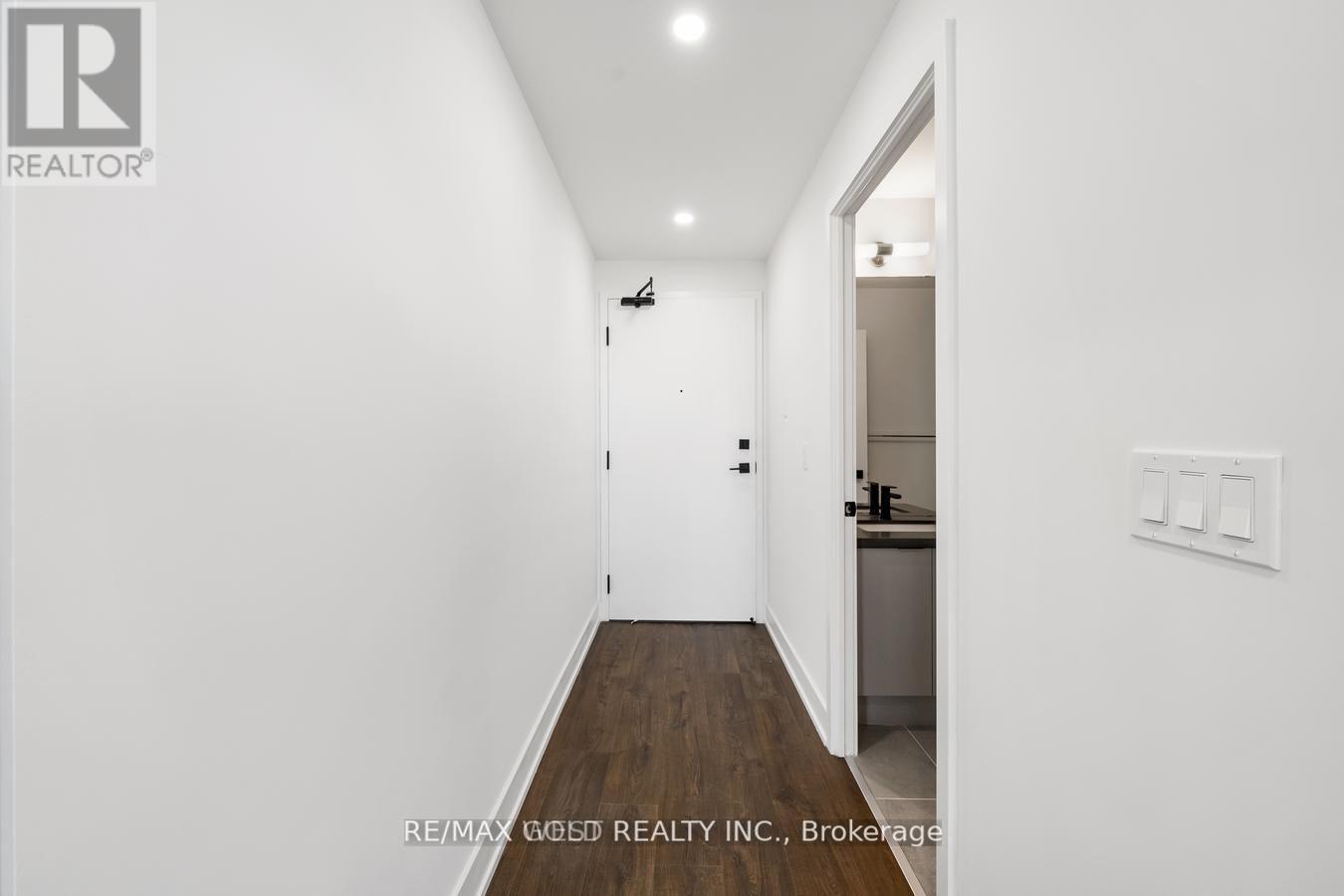 716 - 2489 Taunton Road, Oakville, Ontario  L6H 3R9 - Photo 3 - W13703692