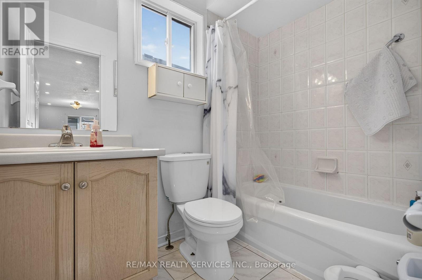 62 Fletchers Creek Boulevard, Brampton, Ontario  L6X 4T1 - Photo 27 - W13703700