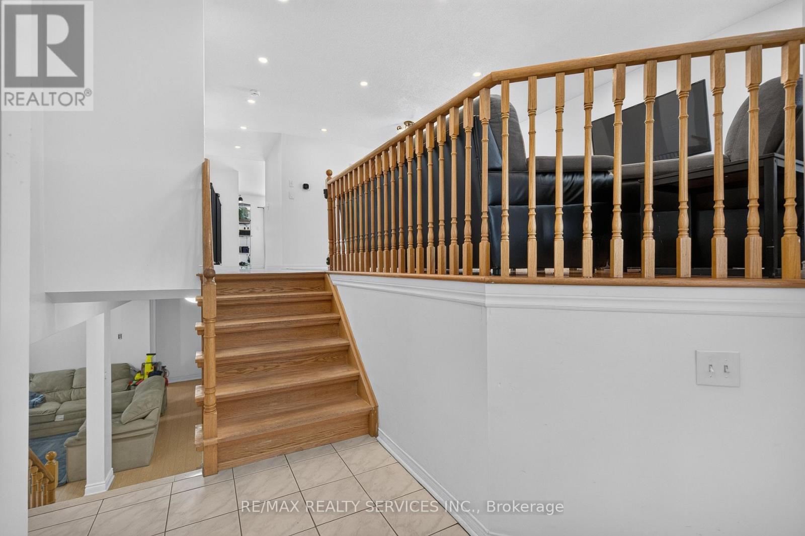 62 Fletchers Creek Boulevard, Brampton, Ontario  L6X 4T1 - Photo 8 - W13703700