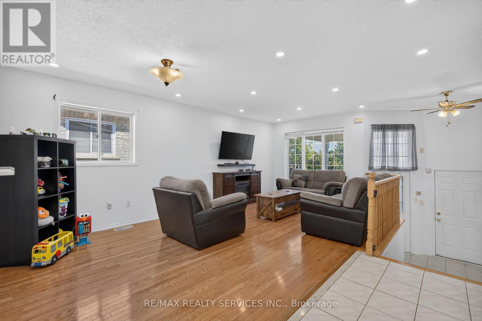 62 Fletchers Creek Boulevard, Brampton, Ontario  L6X 4T1 - Photo 9 - W13703700