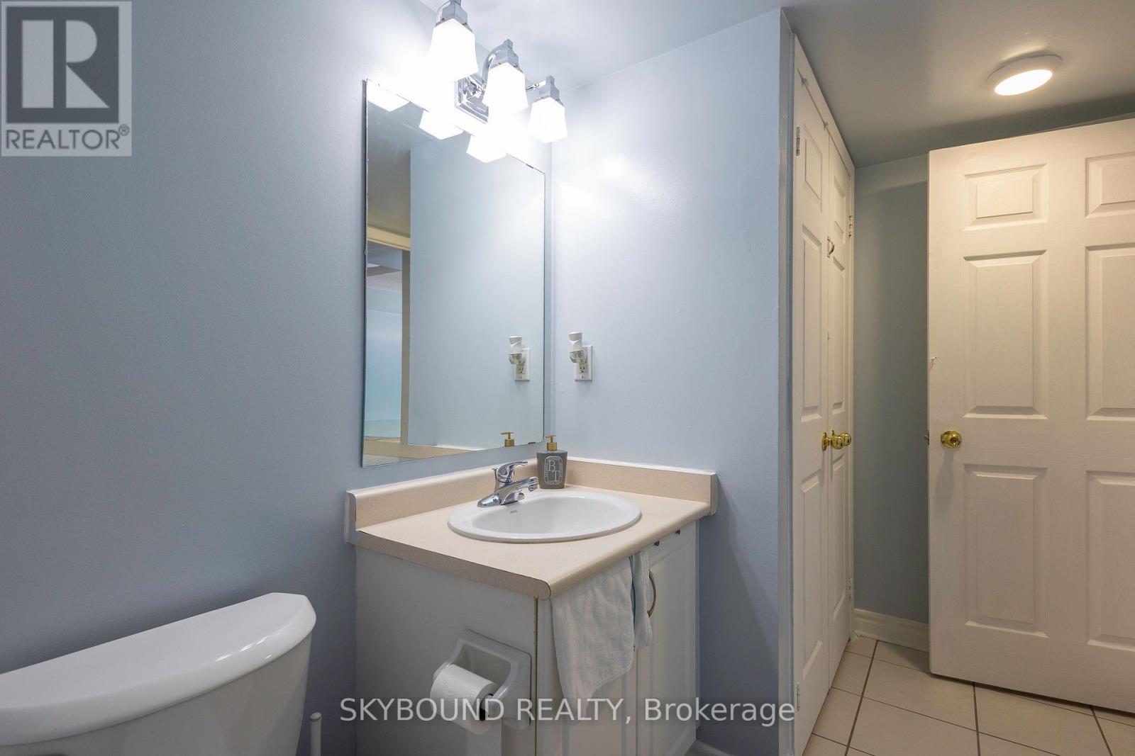 2033 - 3043 Finch Avenue W, Toronto, Ontario  M9M 0A4 - Photo 13 - W13703702