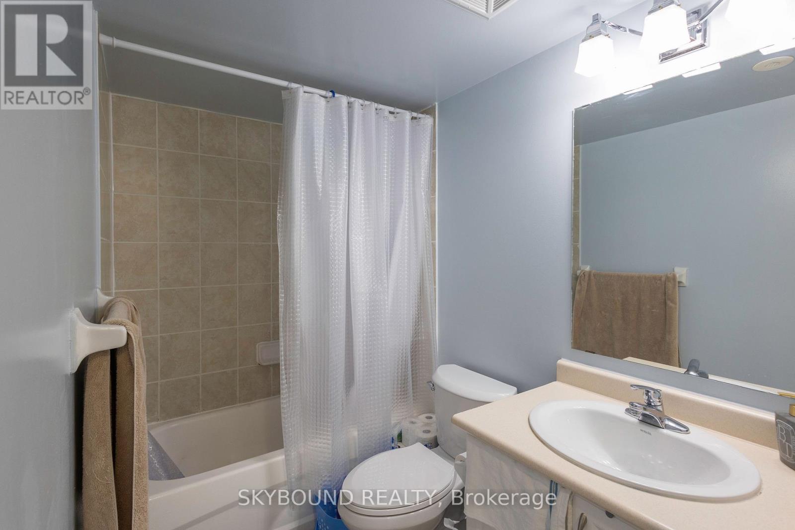 2033 - 3043 Finch Avenue W, Toronto, Ontario  M9M 0A4 - Photo 15 - W13703702