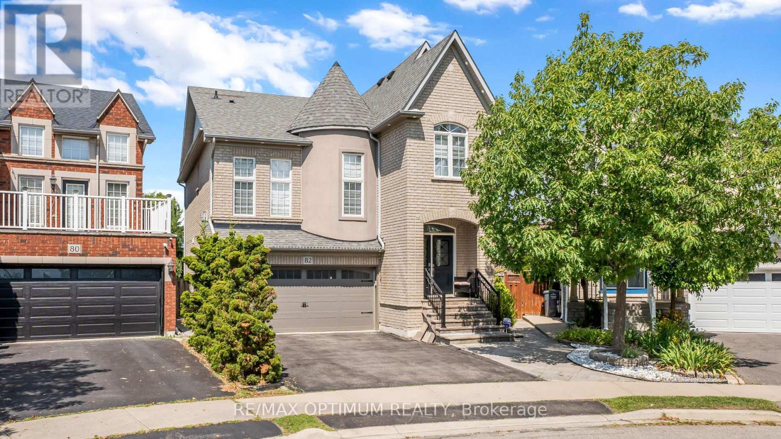 82 Penbridge Circle, Brampton, Ontario  L7A 2R1 - Photo 2 - W13703736