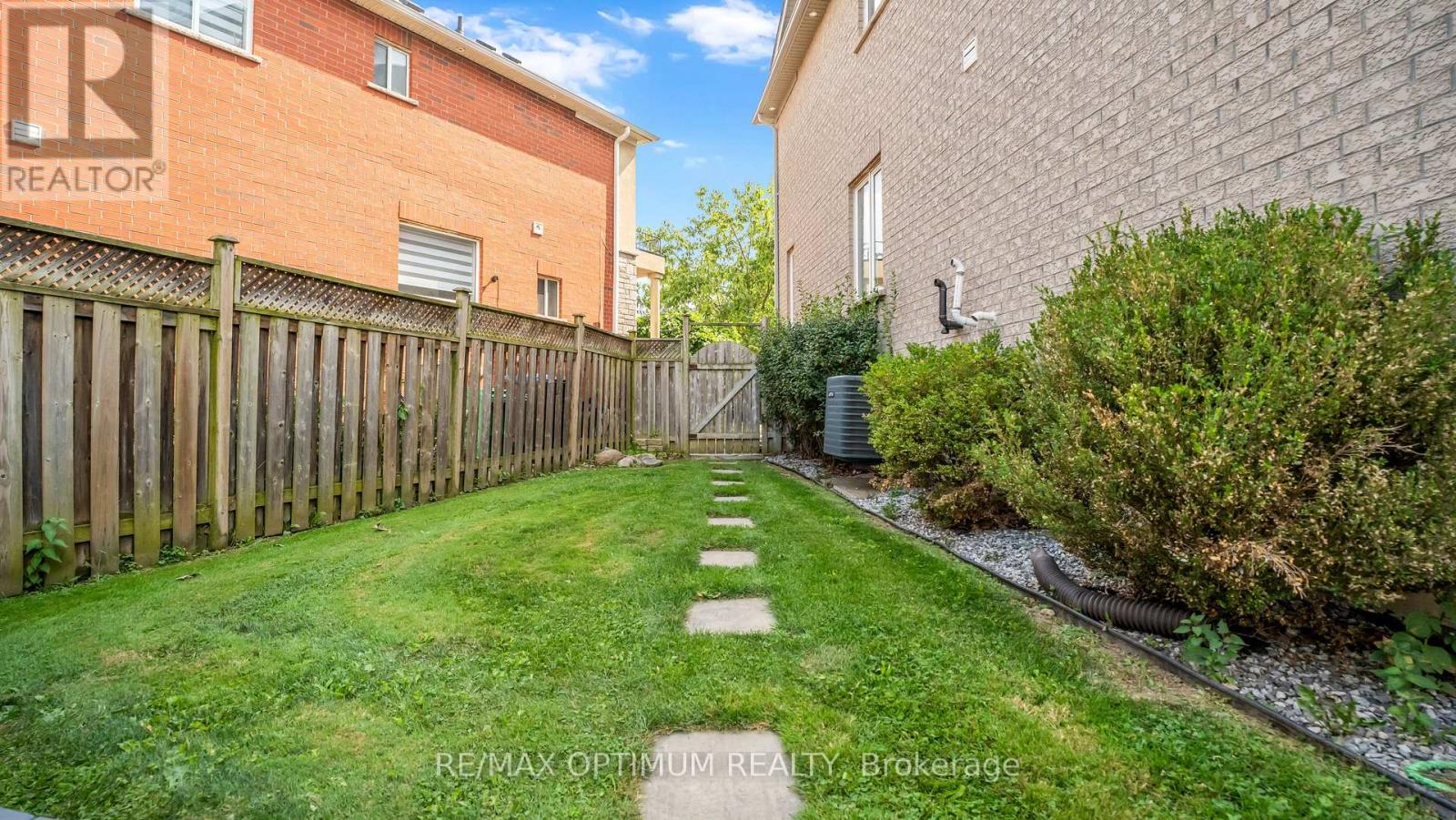 82 Penbridge Circle, Brampton, Ontario  L7A 2R1 - Photo 42 - W13703736