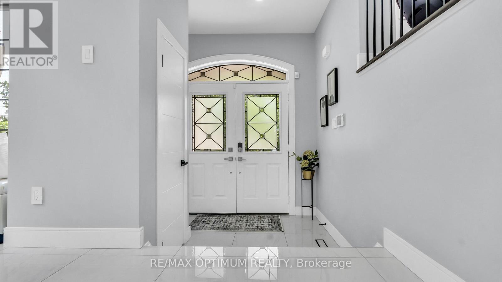82 Penbridge Circle, Brampton, Ontario  L7A 2R1 - Photo 5 - W13703736