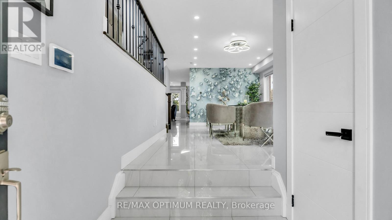 82 Penbridge Circle, Brampton, Ontario  L7A 2R1 - Photo 6 - W13703736
