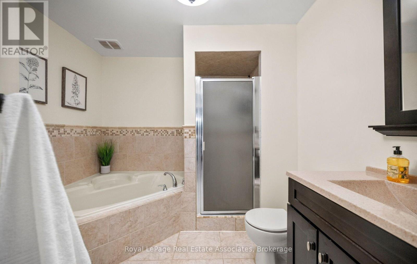 19 - 1485 Torrington Drive, Mississauga, Ontario  L5V 1Y3 - Photo 18 - W13703740