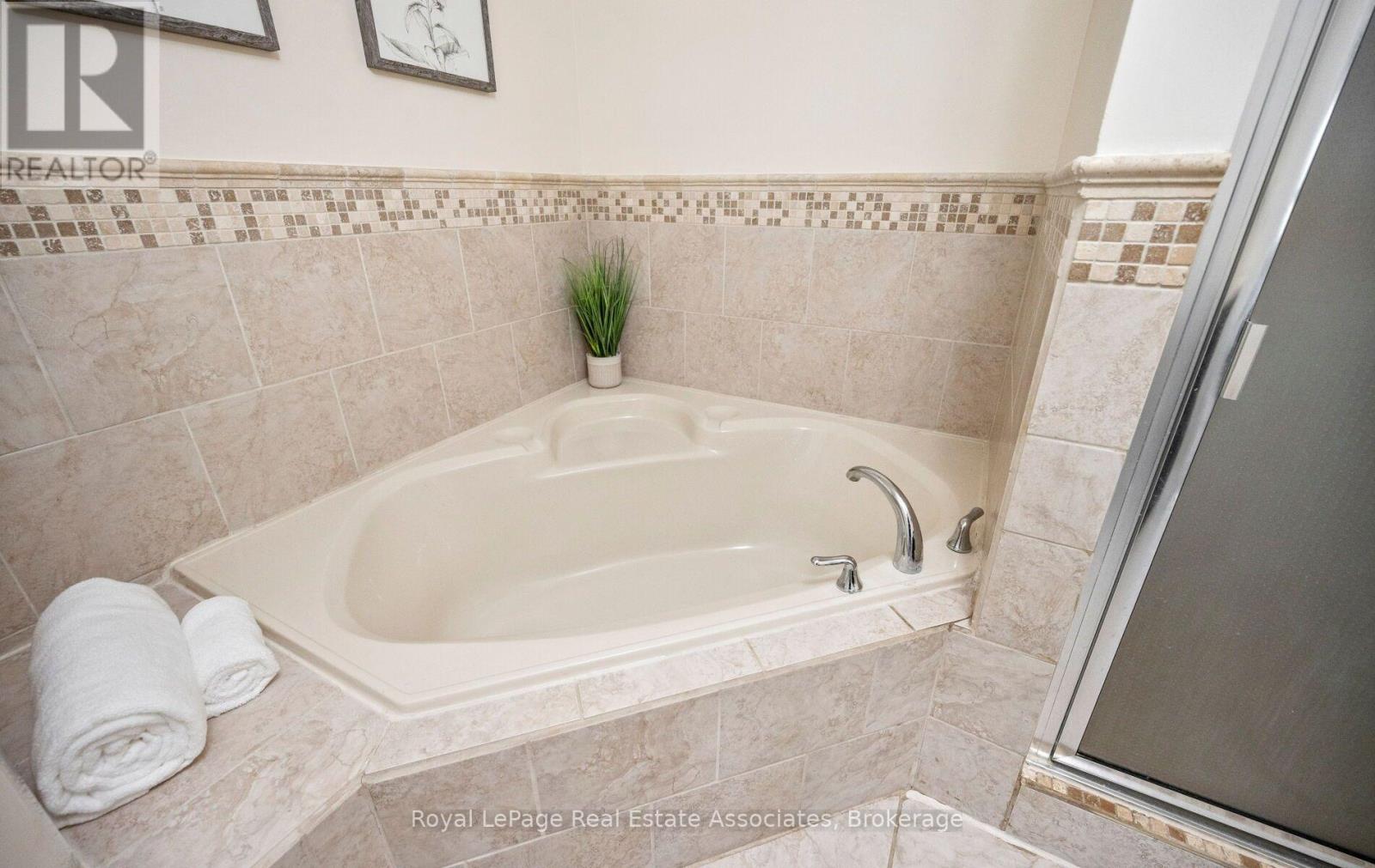 19 - 1485 Torrington Drive, Mississauga, Ontario  L5V 1Y3 - Photo 19 - W13703740