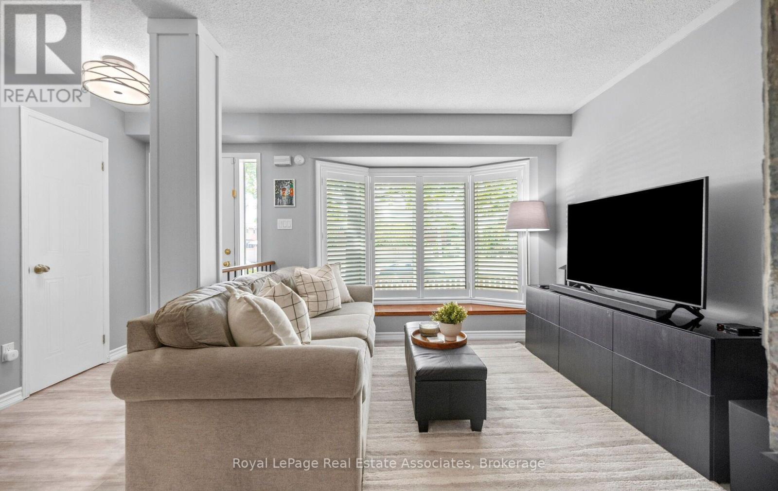 19 - 1485 Torrington Drive, Mississauga, Ontario  L5V 1Y3 - Photo 3 - W13703740