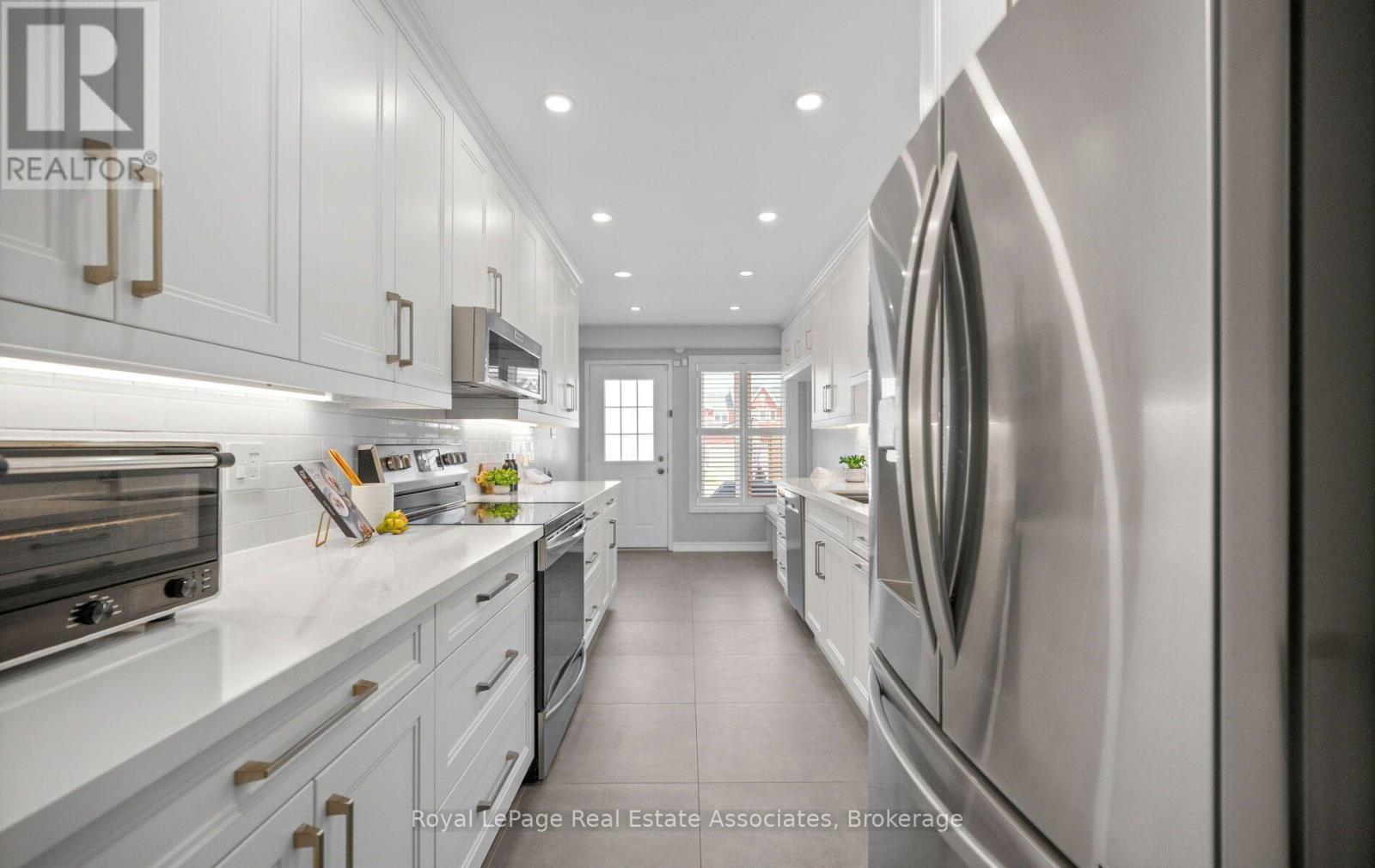 19 - 1485 Torrington Drive, Mississauga, Ontario  L5V 1Y3 - Photo 8 - W13703740