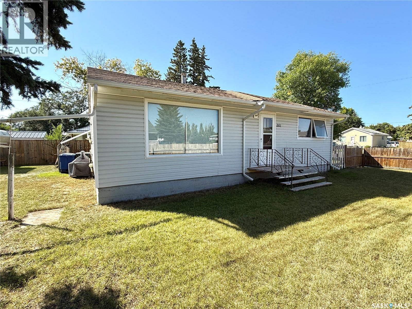 301 26th Street W, Battleford, Saskatchewan  S0M 0E0 - Photo 3 - SK046381